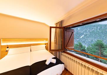 Double Twin Room